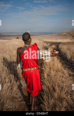 Petit-déjeuner la prestation tribu Maasai Banque D'Images