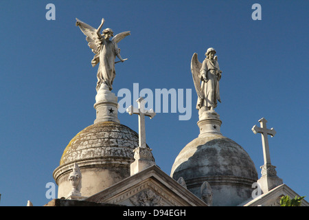 Élaborer tombe décorations au cimetière de Recoleta, Buenos Aires. Banque D'Images