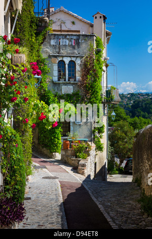 Dans la rue Saint Paul de Vence dans le sud de la France Banque D'Images