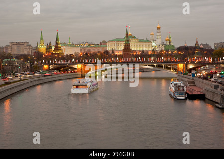 Vue sur rivière Moskva à Kremlin, Moscou, Russie Banque D'Images