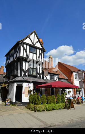 13e siècle 'la cage' pub, Cornmarket, Thame, Oxfordshire, Angleterre, Royaume-Uni Banque D'Images