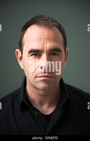 Head and shoulders Portrait of Young Man Banque D'Images