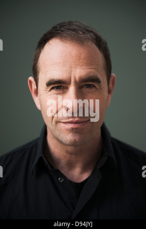 Head and shoulders Portrait of Young Man Banque D'Images