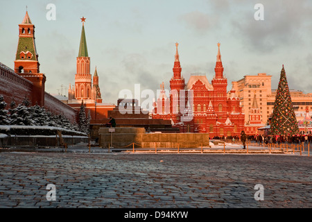 La place rouge avec le Kremlin, le mausolée de Lénine et musée historique d'Etat, Moscou, Russie Banque D'Images