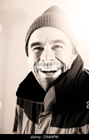 Black et White Head and shoulders Portrait of mature Man in Studio Banque D'Images