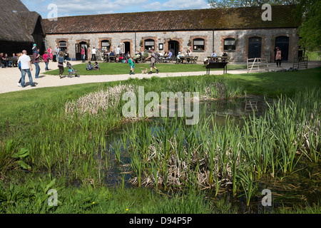 Avebury Manor et Garden Cafe Banque D'Images