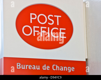 Post office Bureau de change sign Banque D'Images