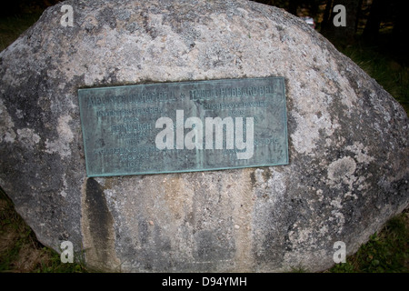 La tombe du Dr Alexander Graham Bell et son épouse Mabel Hubbard sur haut de Beinn Bhreagh Banque D'Images