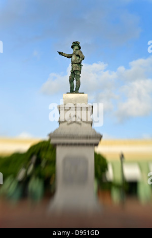 Statue Ponce de Leon, Plaza San Jose, Old San Juan, Puerto Rico Banque D'Images