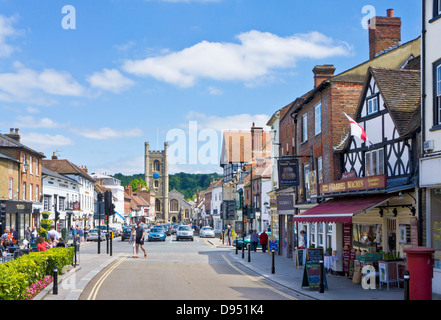 Henley-on-Thames boutiques cafés et entreprises dans la rue Market place Hart Henley on Thames Oxfordshire Angleterre GB Europe Banque D'Images