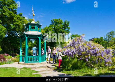 Pavillon dans le jardin d'eau Cliveden House Taplow Maidenhead Buckinghamshire England UK GB EU Europe Banque D'Images