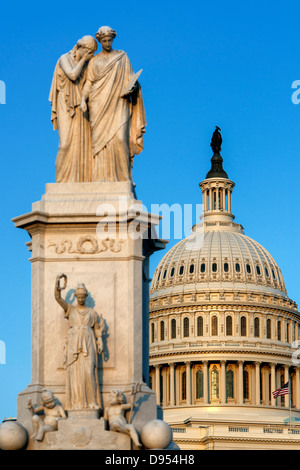 Le Monument de la paix et Capitole, Washington D.C., USA Capitol Building, Washington D.C., États-Unis Banque D'Images