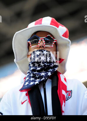 Le 11 juin 2013. .Un ventilateur watches USA et Panama4 lors d'une qualification pour la Coupe du Monde FIFA 2014 match à CenturyLink Field à Seattle, WA.. .États-unis bat le Panama 2 - 0.George Holland / Cal Sport Media Banque D'Images