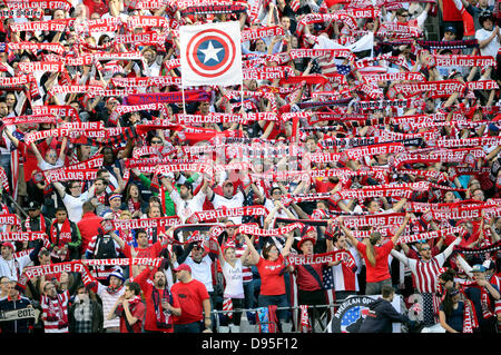 Le 11 juin 2013. Le soutien des fans de Seattle .USA contre le Panama lors d'une qualification pour la Coupe du Monde FIFA 2014 match à CenturyLink Field à Seattle, WA.. .États-unis bat le Panama 2 - 0.George Holland / Cal Sport Media Banque D'Images