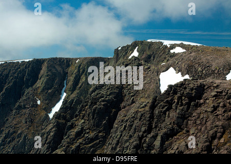 Le sommet des falaises de Braeriach, la 3e plus haute montagne de Grande-Bretagne, le parc national de Cairngorm Banque D'Images