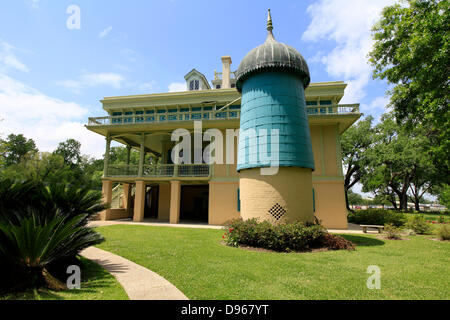 Maison de plantation de canne à sucre de la San Francisco-Edmond Bozonier Marmillion propriétaire de plantation. Construire en 1856. Plus de 80 esclaves à y travailler en 1853. Photo : Klaus Nowottnick Date : 22 avril, 2013 Banque D'Images