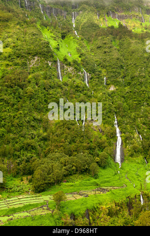 Voile de la Mariée chute près de Salazie sur l'île française de la réunion dans l'Océan Indien. Banque D'Images