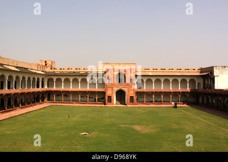 Cour intérieure faite par shah Jahan au fort d'Agra , site du patrimoine mondial de l'Agra, Uttar Pradesh, Inde Banque D'Images