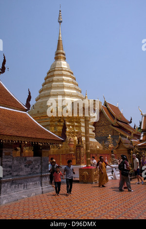 Le Chedi Central, Wat Phra That Doi Suthep, près de Chiang Mai, Thaïlande Banque D'Images