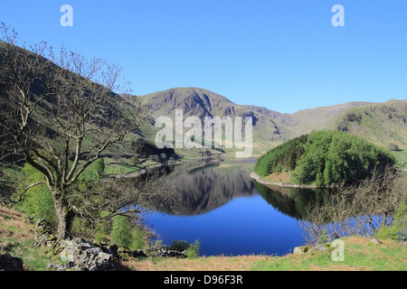 Réservoir de Haweswater montrant le Rigg et High Street au-delà, Parc National de Lake District, Cumbria, England, UK Banque D'Images