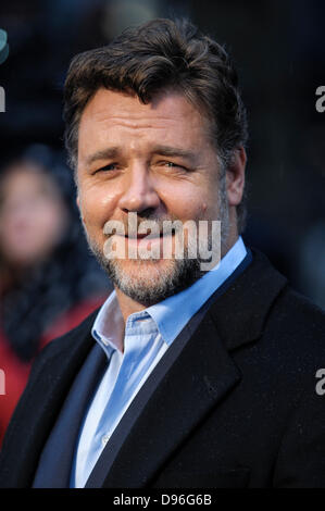 Russell Crowe assiste à la première européenne pour l'HOMME D'ACIER le 12/06/2013 à l'Empire et l'Odeon Leicester Square, Londres. Les personnes sur la photo : Russell Crowe, l'acteur. Photo par Julie Edwards Banque D'Images