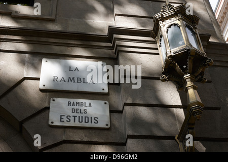 En nom de rue plaque pour la rambla Rambla dels Estudis barcelone catalogne espagne Banque D'Images