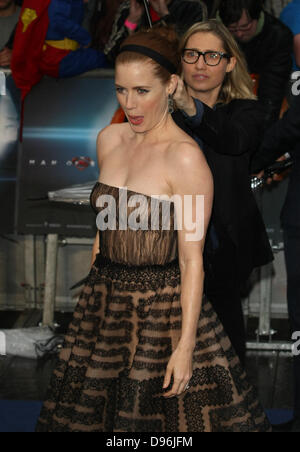 AMY ADAMS HOMME D'ACIER UK PREMIERE Leicester Square Londres Angleterre 12 Juin 2013 Banque D'Images