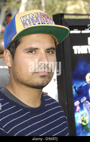 Hollywood, Californie, États-Unis 12 juin 2013. Michael Pena lors d'une fête célébrant la nouvelle animation de la 20th Century Fox et Dreamworks Animation TURBO, tenue au Nokia Theater, au cours de l'E3 Convention de Jeux, le 12 juin 2013, à Los Angeles : Crédit ZUMA Press, Inc./Alamy Live News Banque D'Images