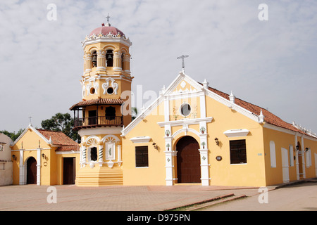 Église de Santa Barbara à Mompos (Mompox), Santa Cruz de Mompox, Colombie, Amérique du Sud Banque D'Images