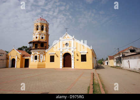 Église de Santa Barbara à Mompos (Mompox), Santa Cruz de Mompox, Colombie, Amérique du Sud Banque D'Images