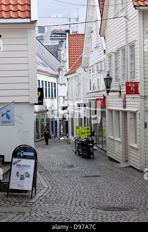 L'une des nombreuses rues pittoresques à Stavanger en Norvège Banque D'Images