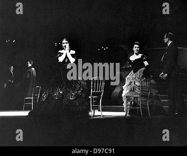 MARIA CALLAS (1923-1977) comme Violetta dans La Traviata au London Royal Opera House en 1958 Banque D'Images