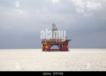 Plate-forme de forage semi-submersible bateau Stena Don Invergordon Estuaire de Cromarty Banque D'Images