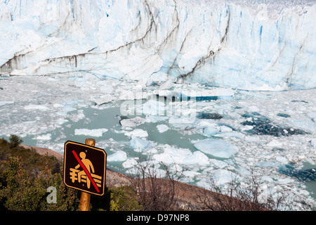 Pas d'entrée - Glacier Perito Moreno en Argentine Banque D'Images