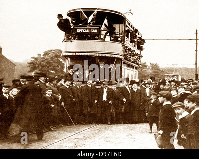 Yeadon et Rawden premier tram de Leeds en 1906 Banque D'Images