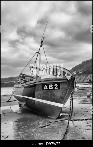 Bateau de pêche AB2 à New Quay Harbour West Wales mono ceredigion Banque D'Images