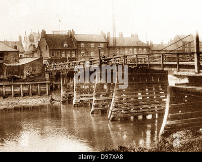 Selby au début des années 1900, le pont à péage Banque D'Images