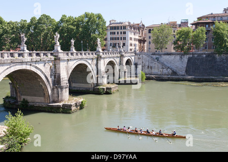 Ponte San Angelo, Pons Aelius, Sanangelo Bridge, Tibre, Rome Banque D'Images