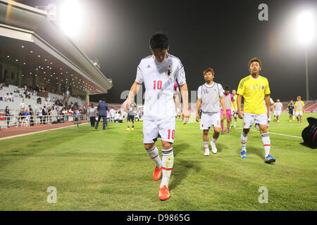 (L à R) Shinji Kagawa, Takashi Inui, Hiroshi Kiyotake (JPN), le 11 juin 2013 Football / Soccer - COUPE DU MONDE : Brésil 2014 Tour Final qualificatif asiatique Groupe B entre l'Iraq 0-1 Japon à Al-Arabi Stadium, Doha, Qatar. (Photo de YUTAKA/AFLO SPORT) Banque D'Images