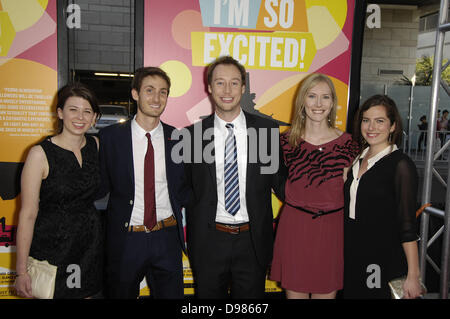 Hollywood, Californie, USA. 13 Juin, 2013. Molly Green, James Leffler, Matt Mider, Stephanie Dziczek et Meg Charlton au cours de la Los Angeles Film Festival's premiere du nouveau film de Sony Photo classiques Je suis tellement excité, tenue au Regal Cinemas à L.A. Live, le 13 juin 2013, à Los Angeles. Credit : Crédit : Michael Germana/Globe Photos/ZUMAPRESS.com/Alamy Live News Banque D'Images