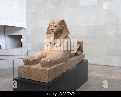 Sphinx d'Hatshepsout. Nouvel Empire, 18e dynastie règne conjoint d'Hatshepsout et Thoutmosis III ca. 1473-1458 av. J.-C. L'Égypte, de la Haute Égypte, Thèbes, Deir el-Bahri, Senenmut Quarry Banque D'Images