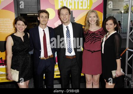 Los Angeles, CA. 13 Juin, 2013. Molly Green, James Leffler, Matt Mider, Stephanie Dziczek, Meg Charlton aux arrivées pour Je suis tellement excité à la première soirée d'ouverture LA FILM FEST présenté par film indépendant, Regal Cinemas L.A. Vivre, Los Angeles, CA, 13 juin 2013. Crédit : Michael Germana/Everett Collection/Alamy Live News Banque D'Images