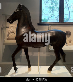 Statue en bronze d'un cheval. 2e grec -1er siècle avant J.-C. Banque D'Images