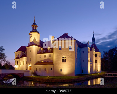 Château à douves dans Fuerstlich Drehna district de Luckau, Brandebourg, Allemagne Banque D'Images