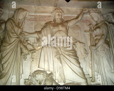 La décoration de la Frise dans la crypte de la basilique à Paris, Les Invallides entourant le sarcophage dans le tombeau de Napoléon I. La frise idéalisée représente des épisodes de la vie de l'empereur. Banque D'Images