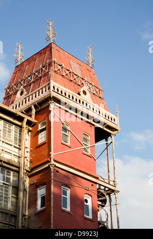 Low angle view of la Commission des chemins de fer, Shimla, Himachal Pradesh, Inde Banque D'Images