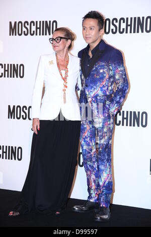 Chao Deng est allé(e) à Moschino Printemps Été Montrer à Shanghai, Chine, le jeudi 13 juin, 2013. Banque D'Images