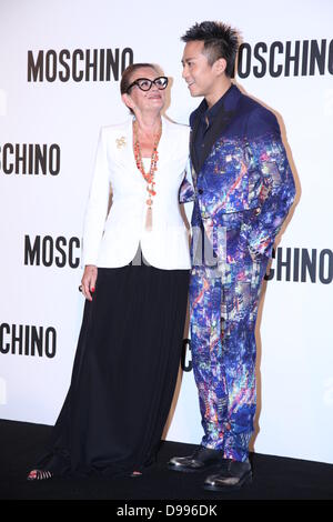 Chao Deng est allé(e) à Moschino Printemps Été Montrer à Shanghai, Chine, le jeudi 13 juin, 2013. Banque D'Images