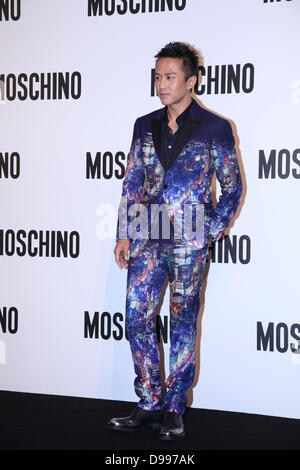 Chao Deng est allé(e) à Moschino Printemps Été Montrer à Shanghai, Chine, le jeudi 13 juin, 2013. Banque D'Images