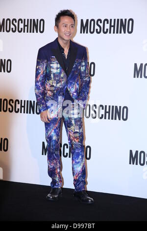 Chao Deng est allé(e) à Moschino Printemps Été Montrer à Shanghai, Chine, le jeudi 13 juin, 2013. Banque D'Images